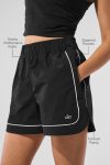 Motivate Track Short ?C Black/White